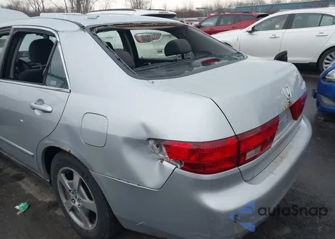 2005 Honda Accord 2.4 Lx from USA, damaged, VIN 1HGCM56495A165881